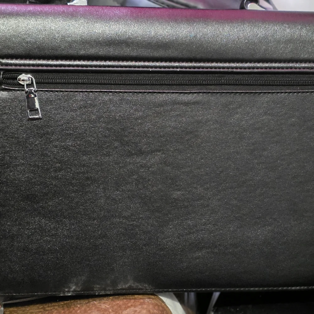 Brief Case Black Leather Men's Bag. 5 Pocket Case. Computer Carrier, Files, Leaf